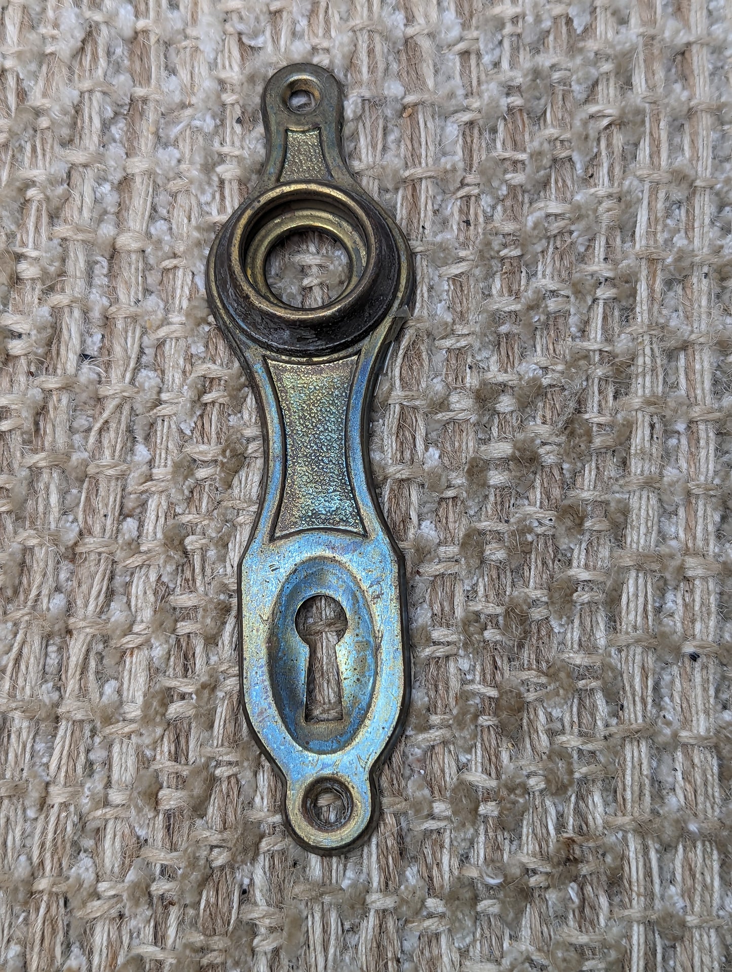 1 1/4" x 4 15/16" Antique Stamped Brass Door Knob Plate