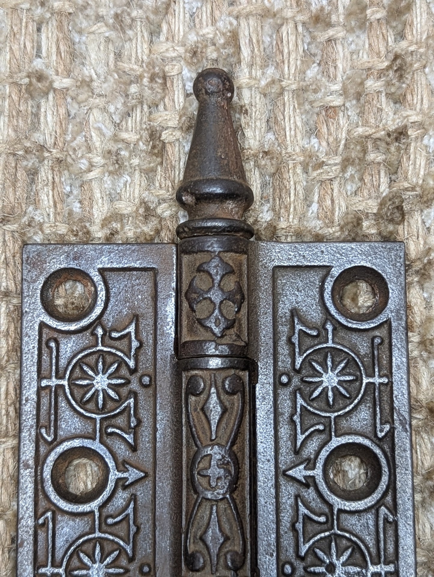 2 1/2" x 3" Antique Decorative Cast Iron Steeple Tip Hinge