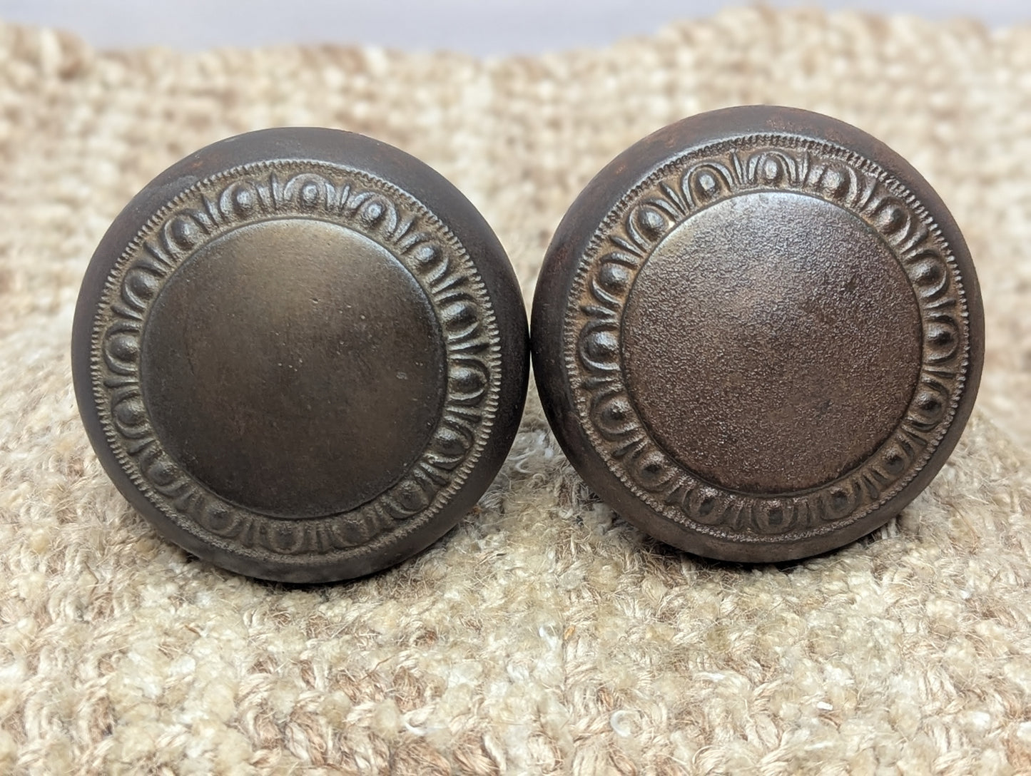 2 1/4" Antique Egg & Dart Steel Door Knob Set