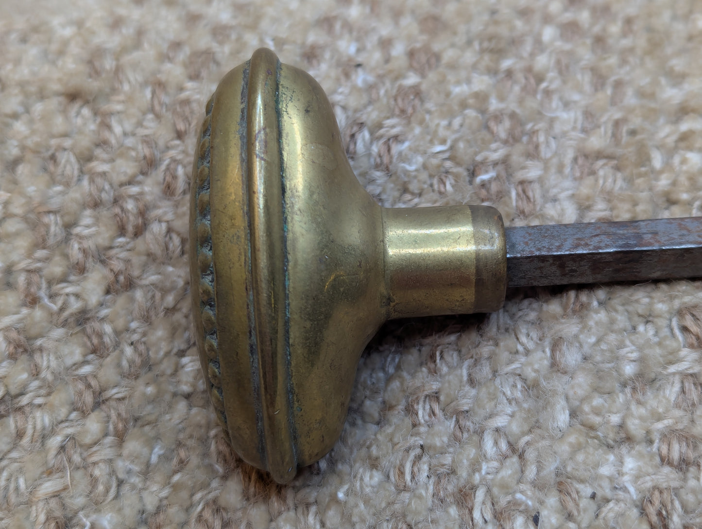1 9/16 x 2 3/4" Antique Oval Decorative Brass Door Knobs