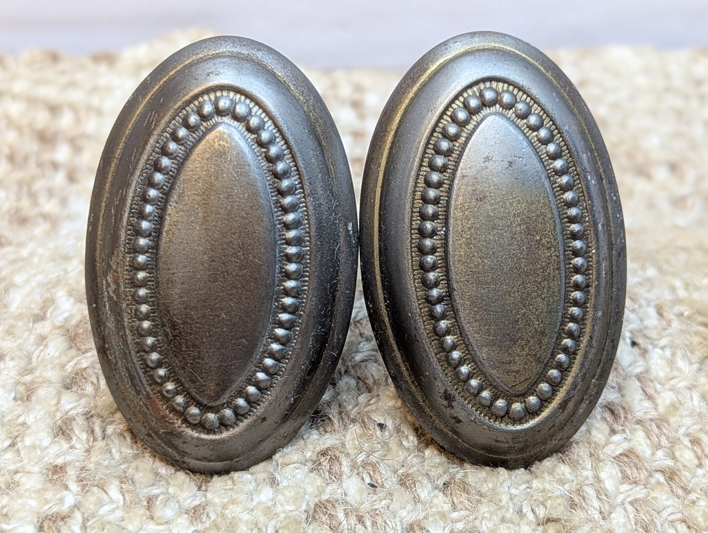 1 5/8 x 2 9/16" Antique Oval Decorative Steel Door Knobs
