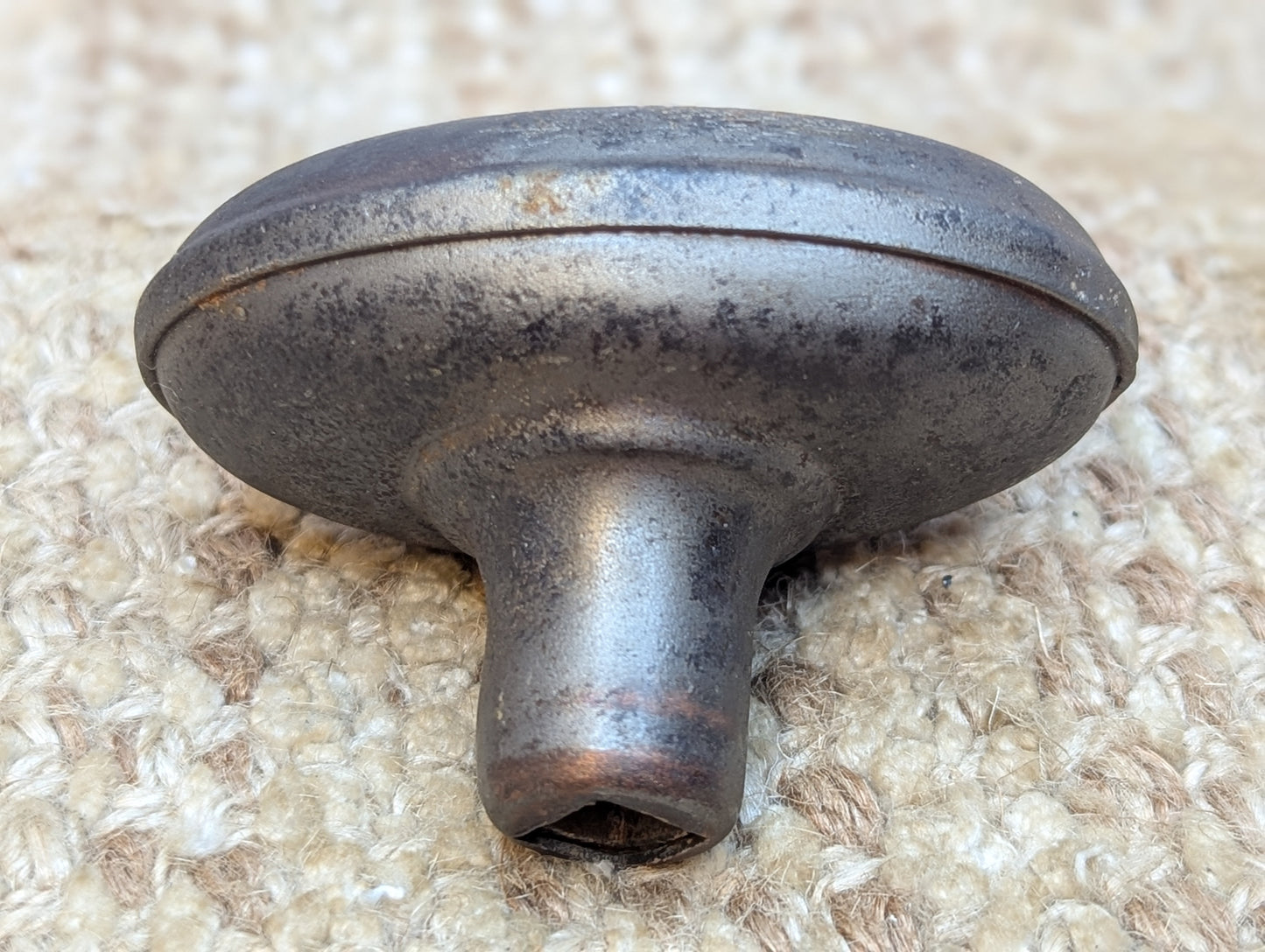 1 1/2 x 2 1/2" Antique Oval Decorative Steel Door Knobs