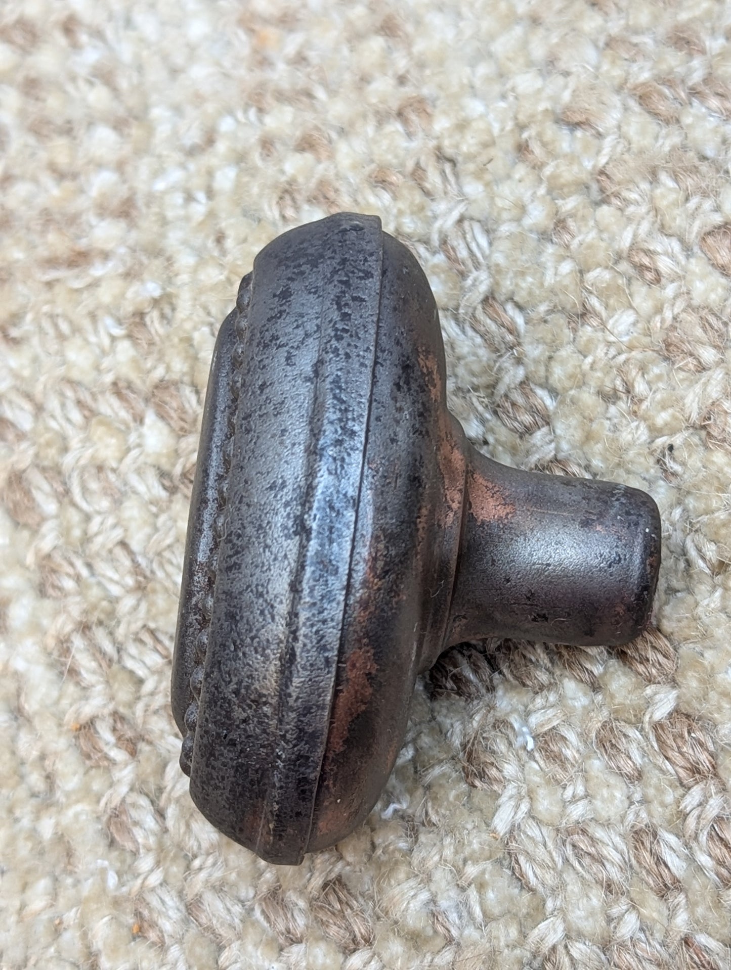 1 1/2 x 2 1/2" Antique Oval Decorative Steel Door Knobs