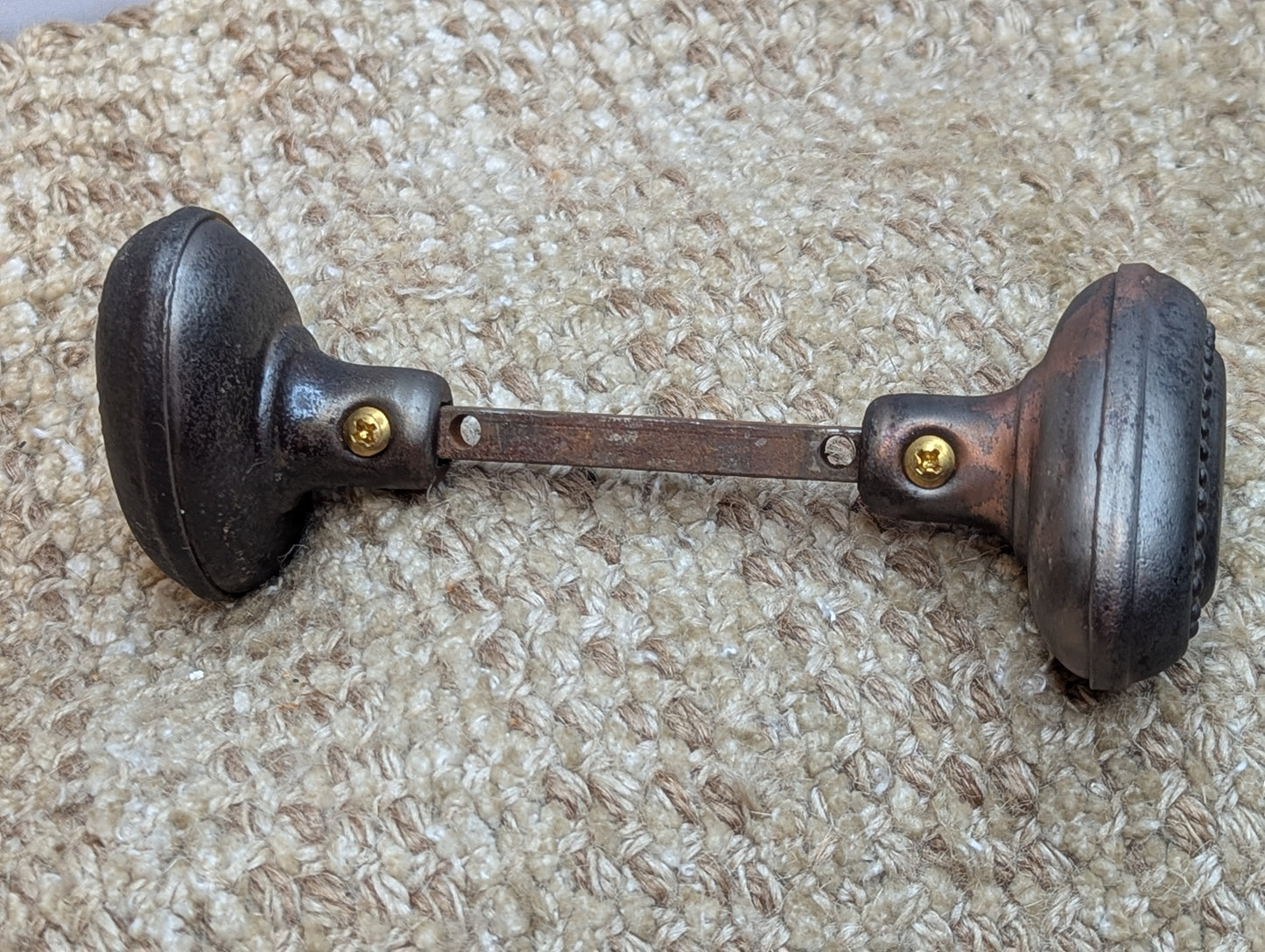 1 1/2 x 2 1/2" Antique Oval Decorative Steel Door Knobs