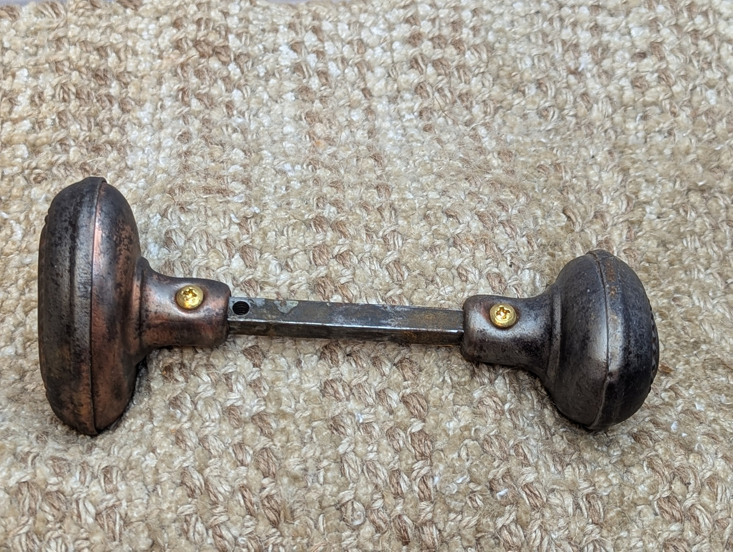 1 1/2 x 2 1/2" Antique Oval Decorative Steel Door Knobs