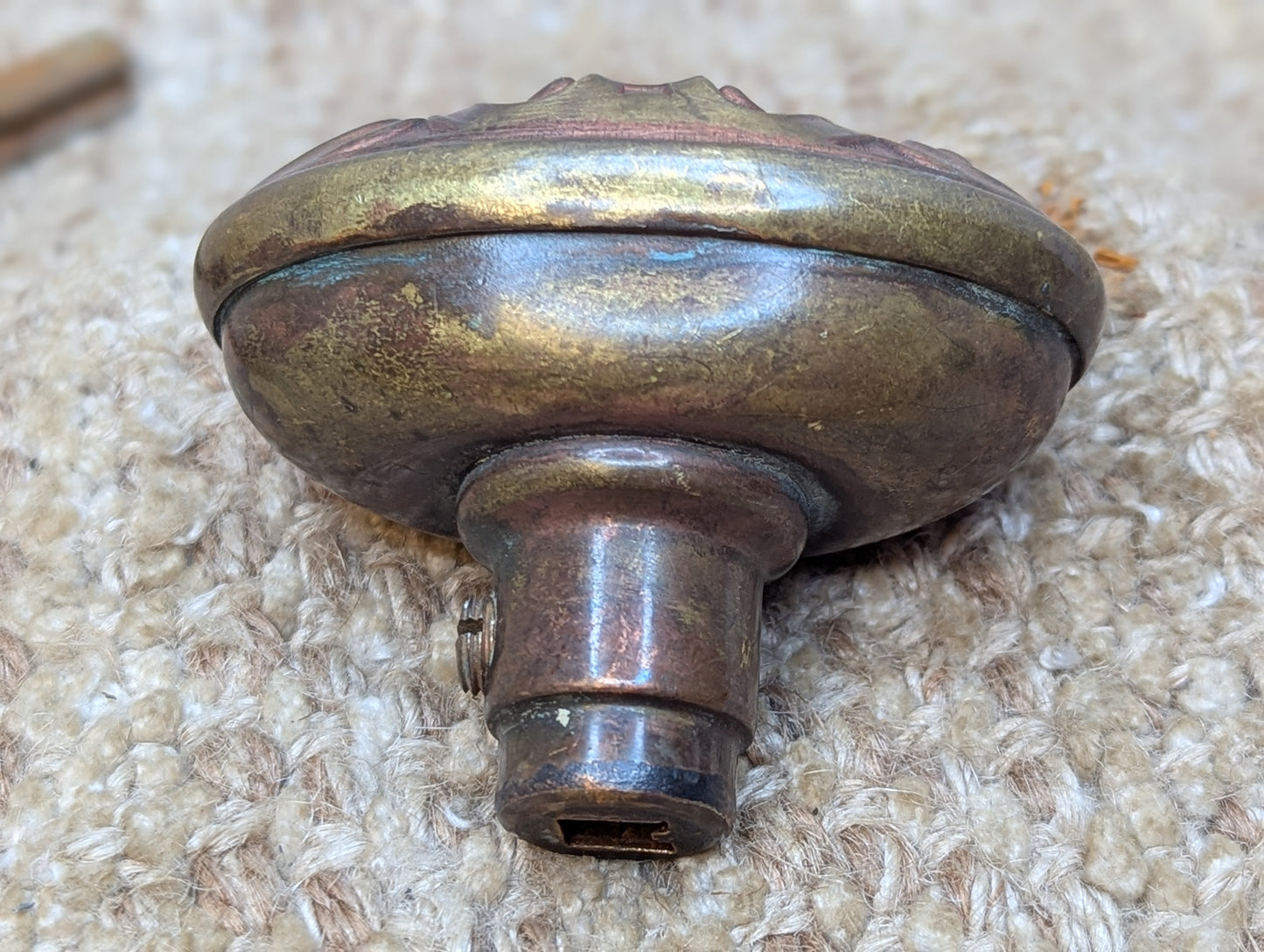 1 3/4 x 2 3/4" Antique Yale & Towne Meridian Oval Decorative Brass Door Knobs
