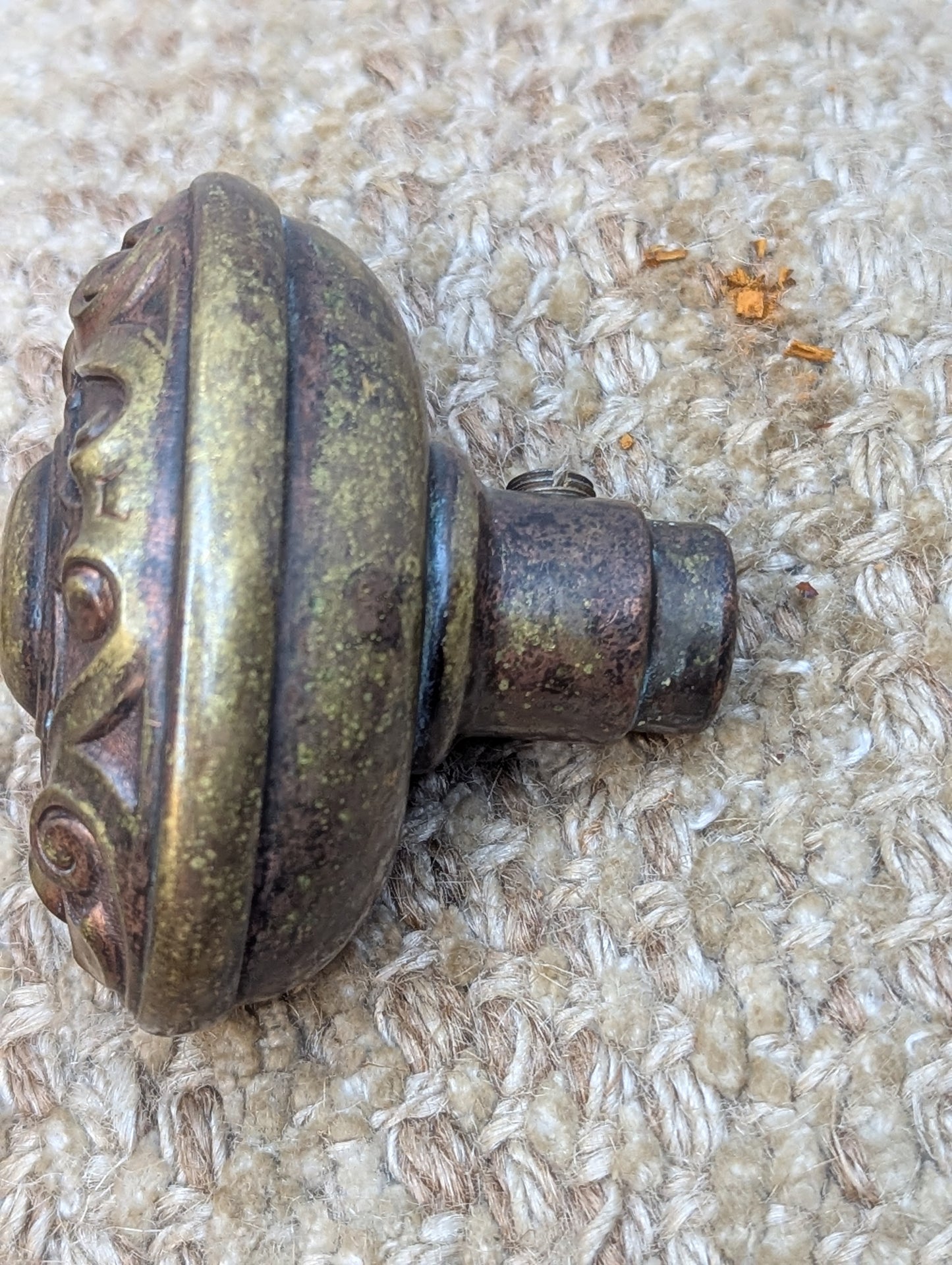 1 3/4 x 2 3/4" Antique Yale & Towne Meridian Oval Decorative Brass Door Knobs