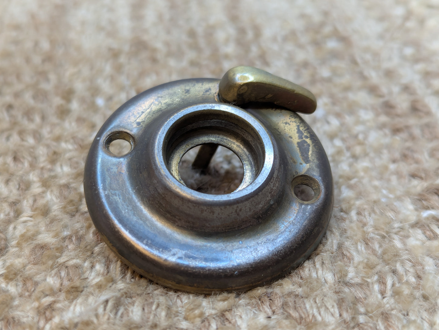 2" Antique Brass Plated Steel Rosette Escutcheon For Door Knob Door Hardware With Thumb Lock
