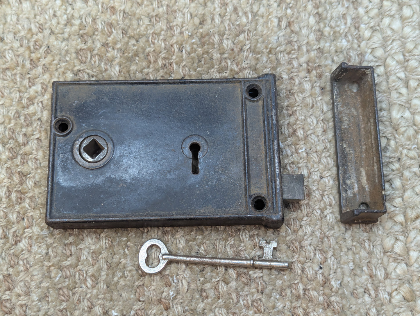 Antique Interior Box Lock Rim Lock Door Hardware With Keeper and Key