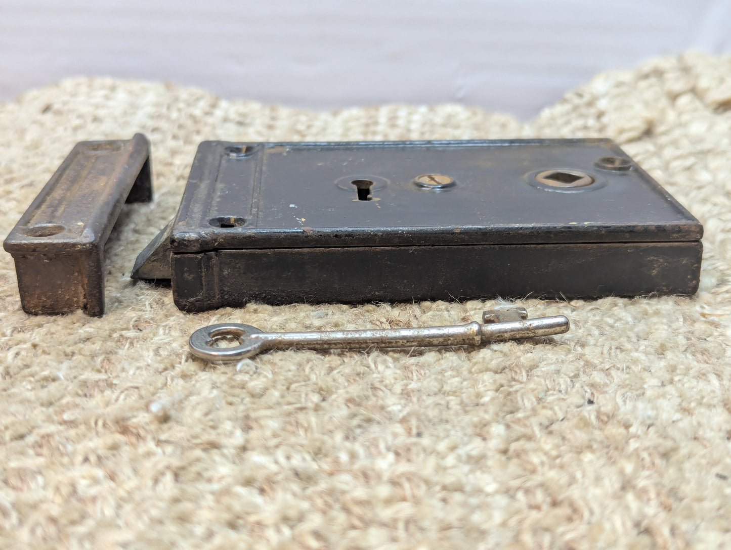 Antique Interior Box Lock Rim Lock Door Hardware With Keeper and Key