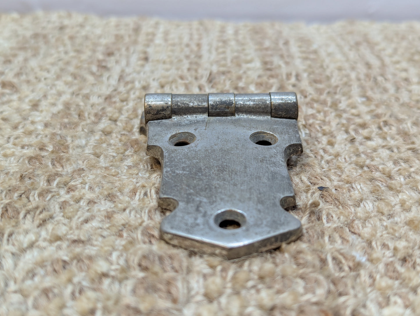 4 3/8" x 2 5/16" Antique Stamped Decorative OffSet Icebox Hinge #590