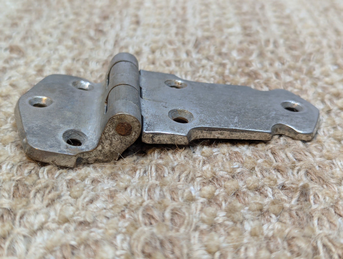 4 3/8" x 2 5/16" Antique Stamped Decorative OffSet Icebox Hinge #590