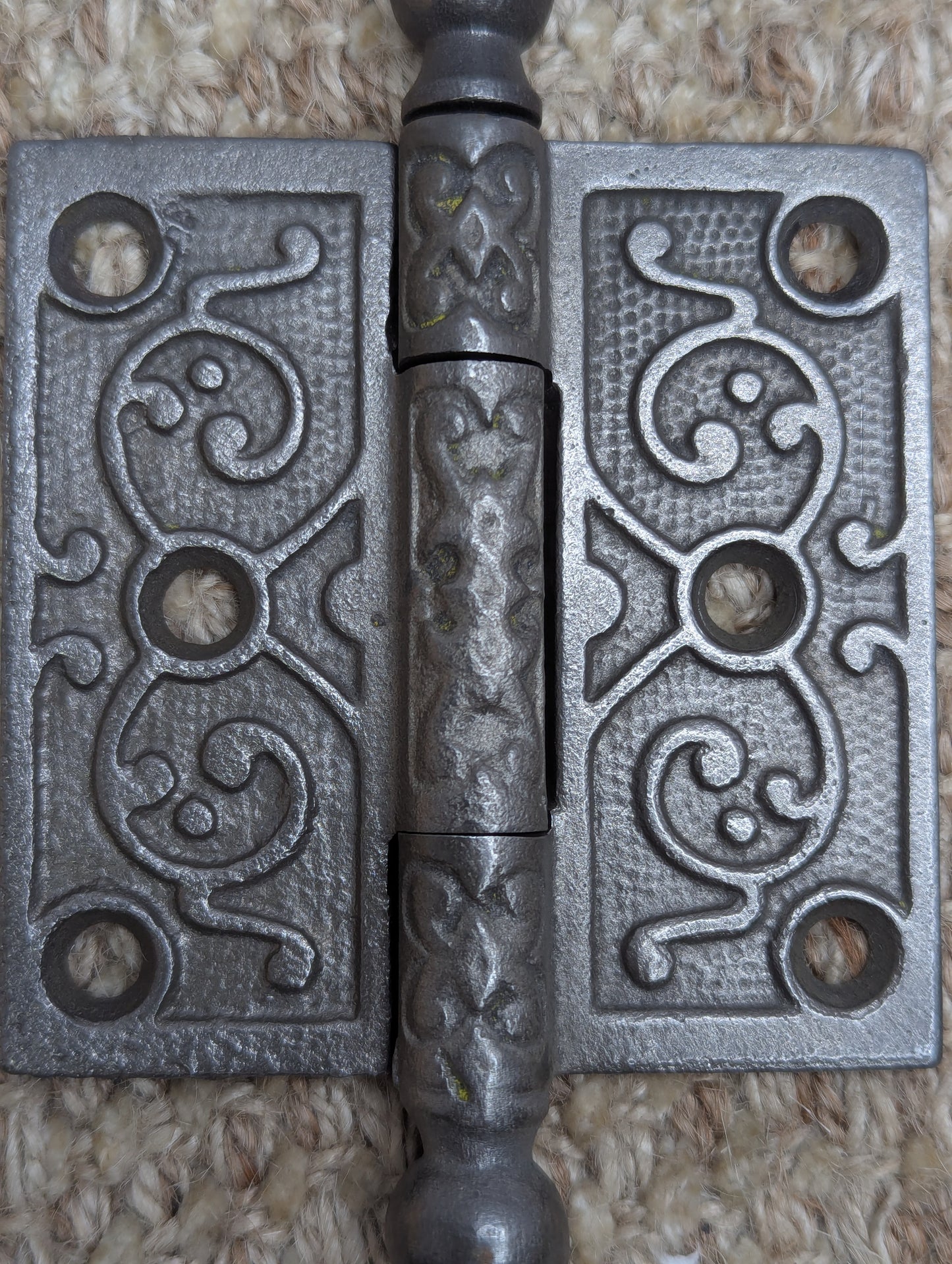 3" x 3" Antique Ornate Cast Iron Ball Tip Hinge