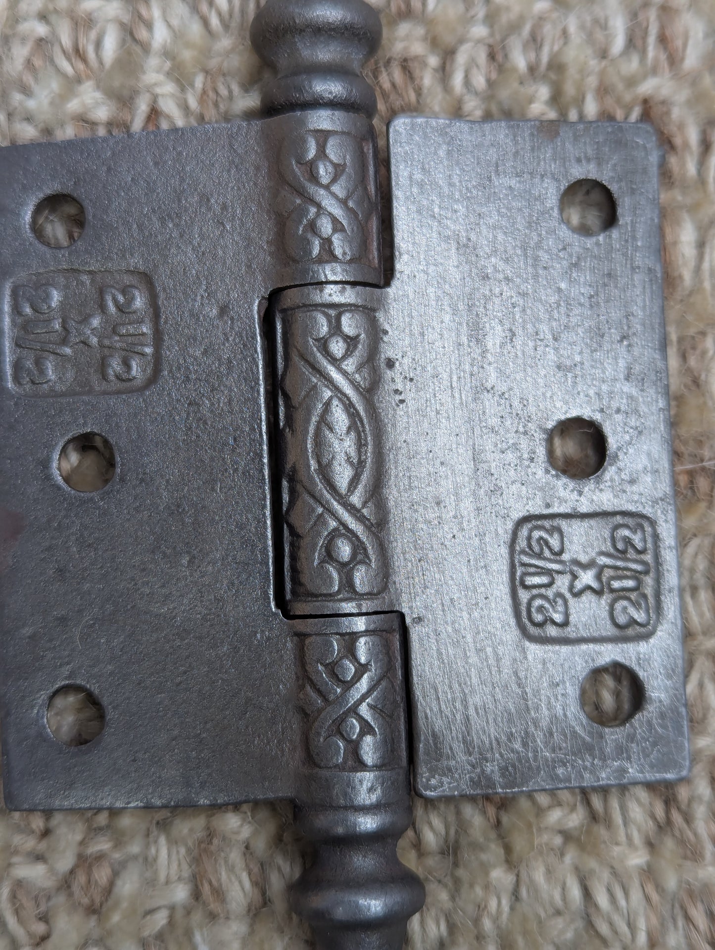 2 1/2" x 2 1/2" Antique Ornate Cast Iron Steeple Hinge