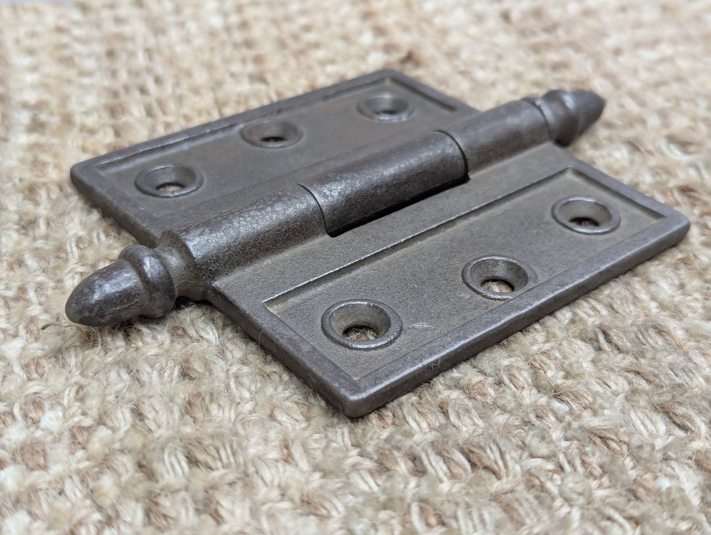 3 1/2" x 3 1/2" Antique Decorative Cast Iron Acorn Tip Hinge