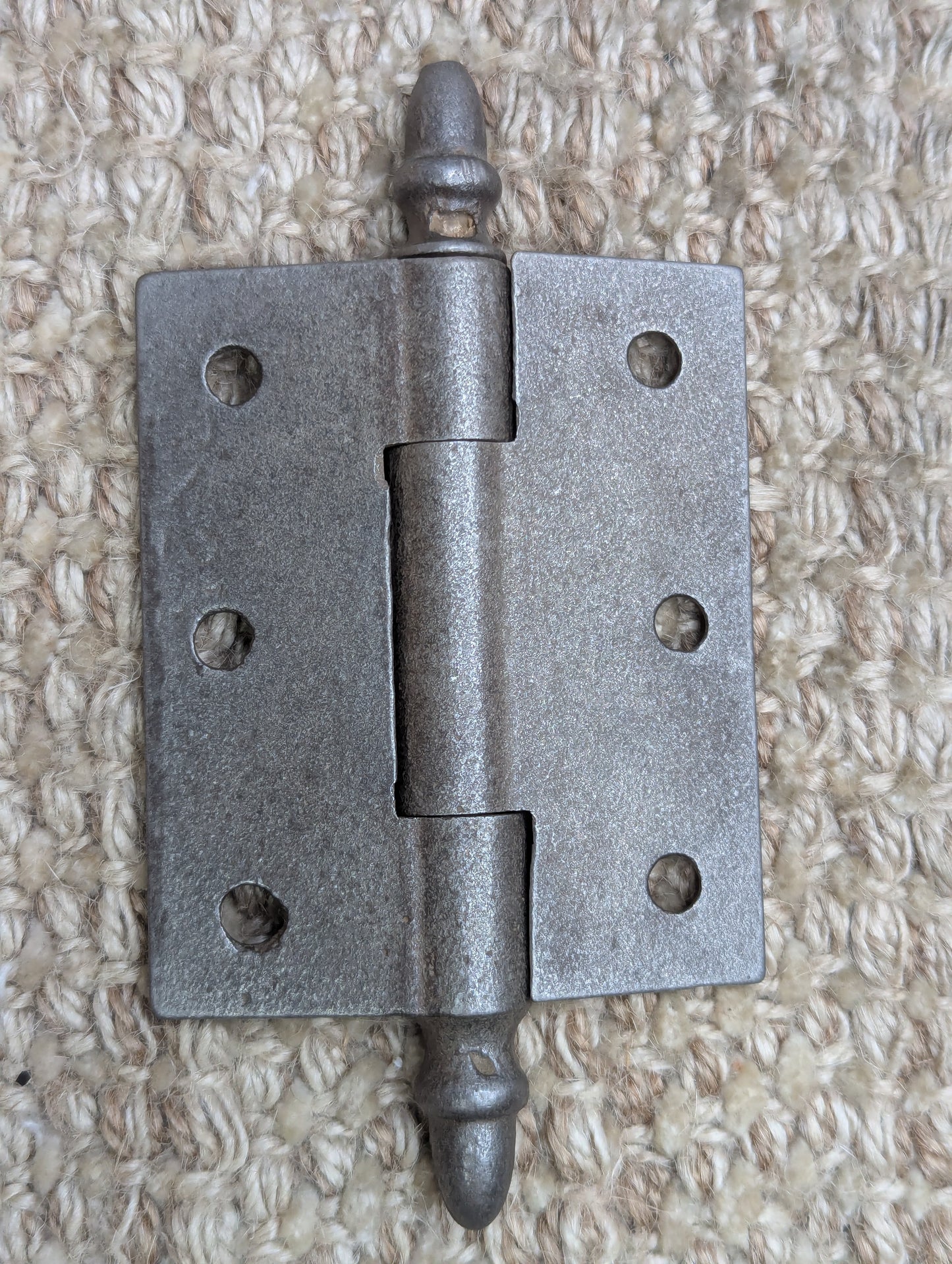 2 1/2" x 3" Antique Decorative Cast Iron Acorn Tip Hinge