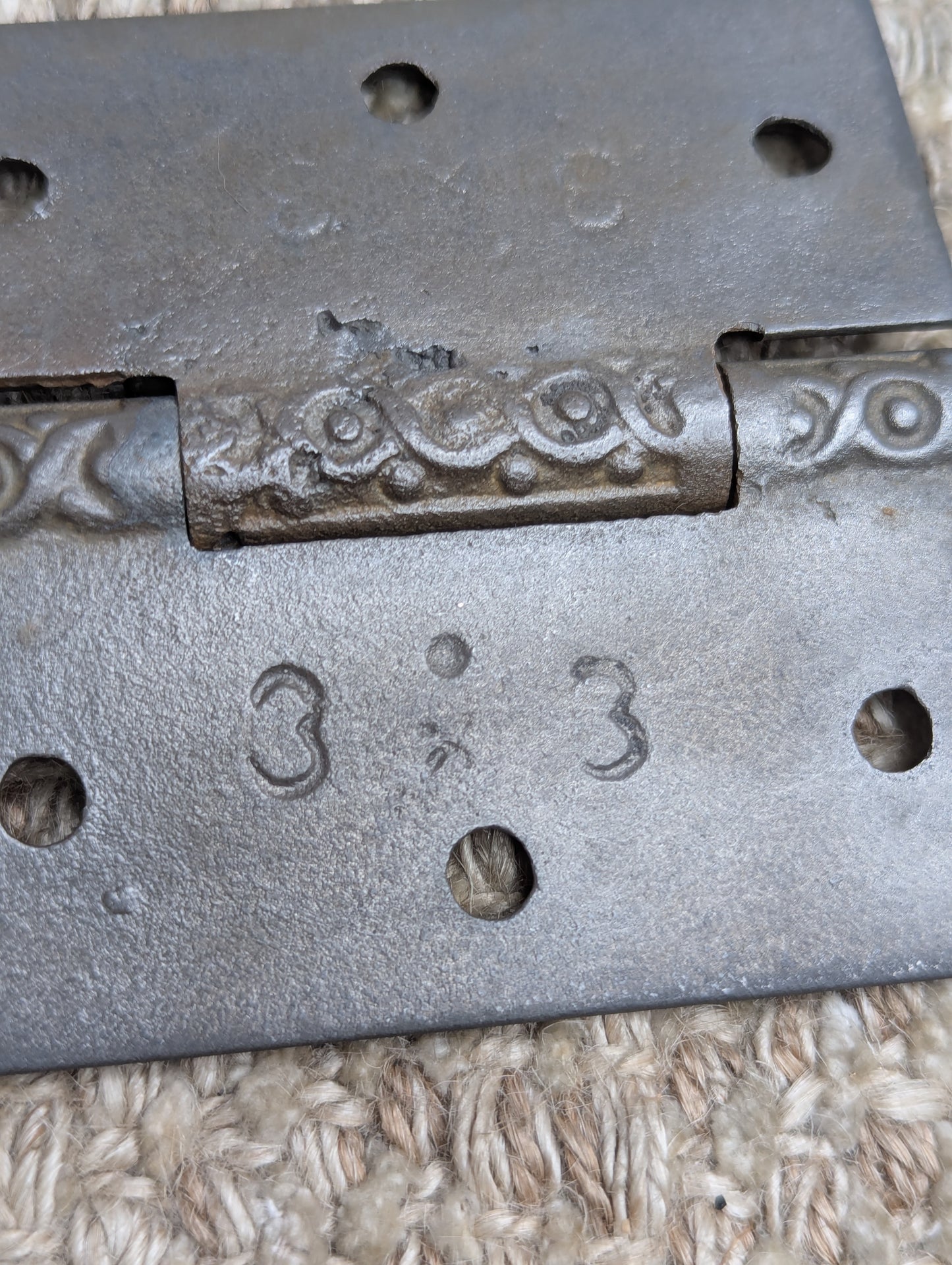 3" x 3" Antique Decorative Cast Iron Ball Tip Hinge