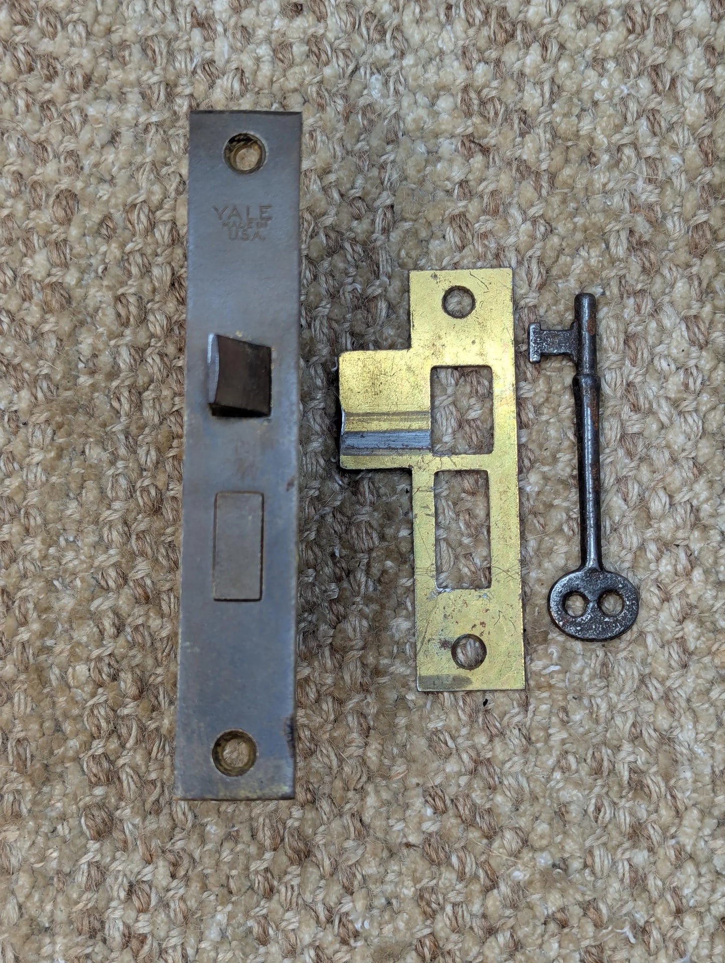 Antique Yale Mortise Lock Door Hardware #230 With Key And Strike Plate
