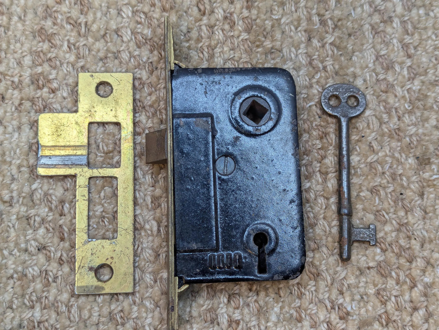 Antique Yale Mortise Lock Door Hardware #230 With Key And Strike Plate