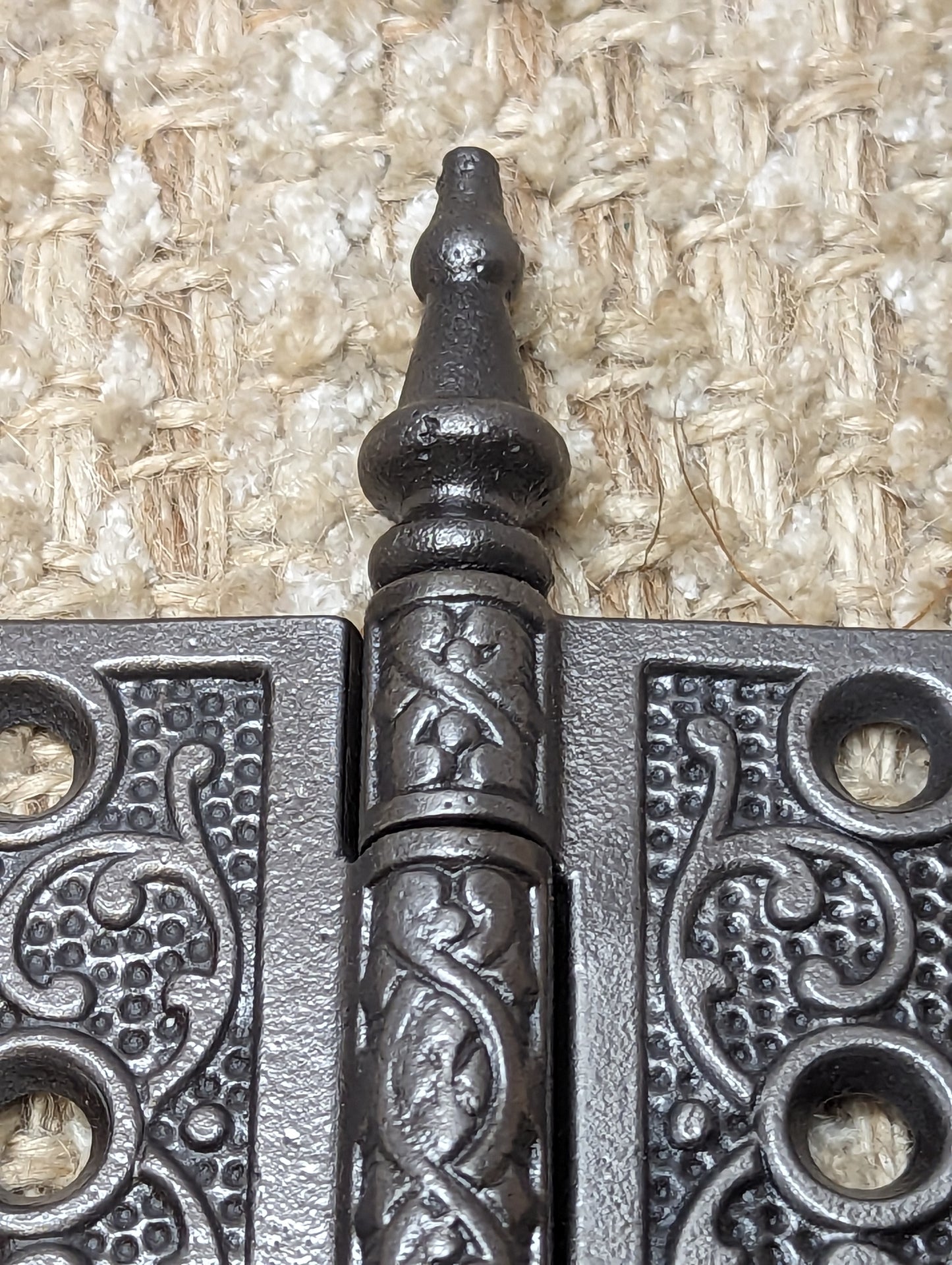 2 1/2" x 2 1/2" Antique Ornate Cast Iron Steeple Hinge