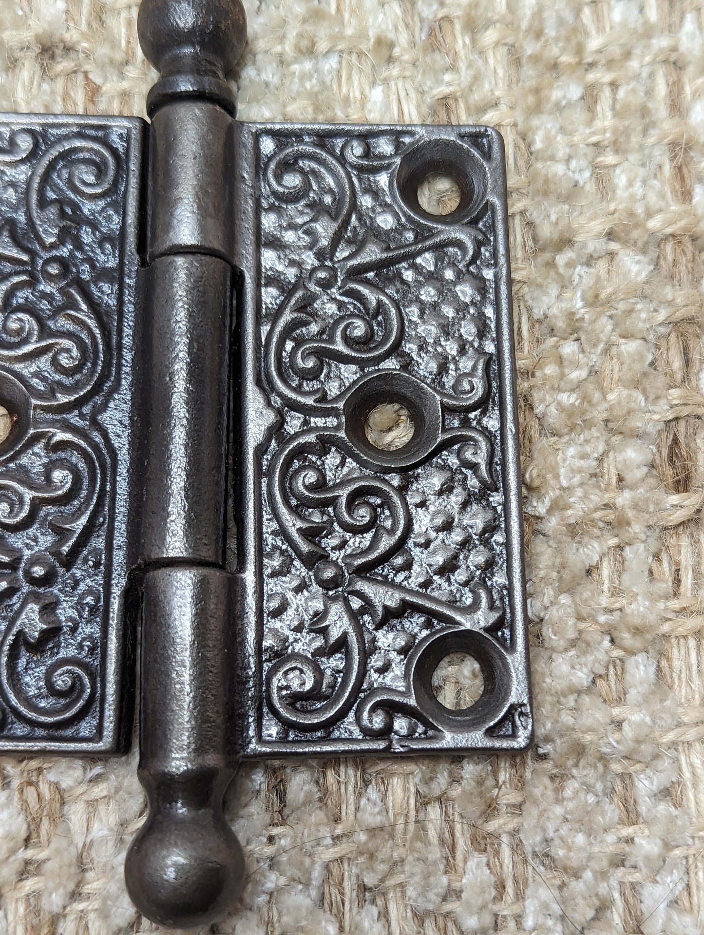 3" x 3" Antique Ornate Cast Iron Ball Tip Hinge