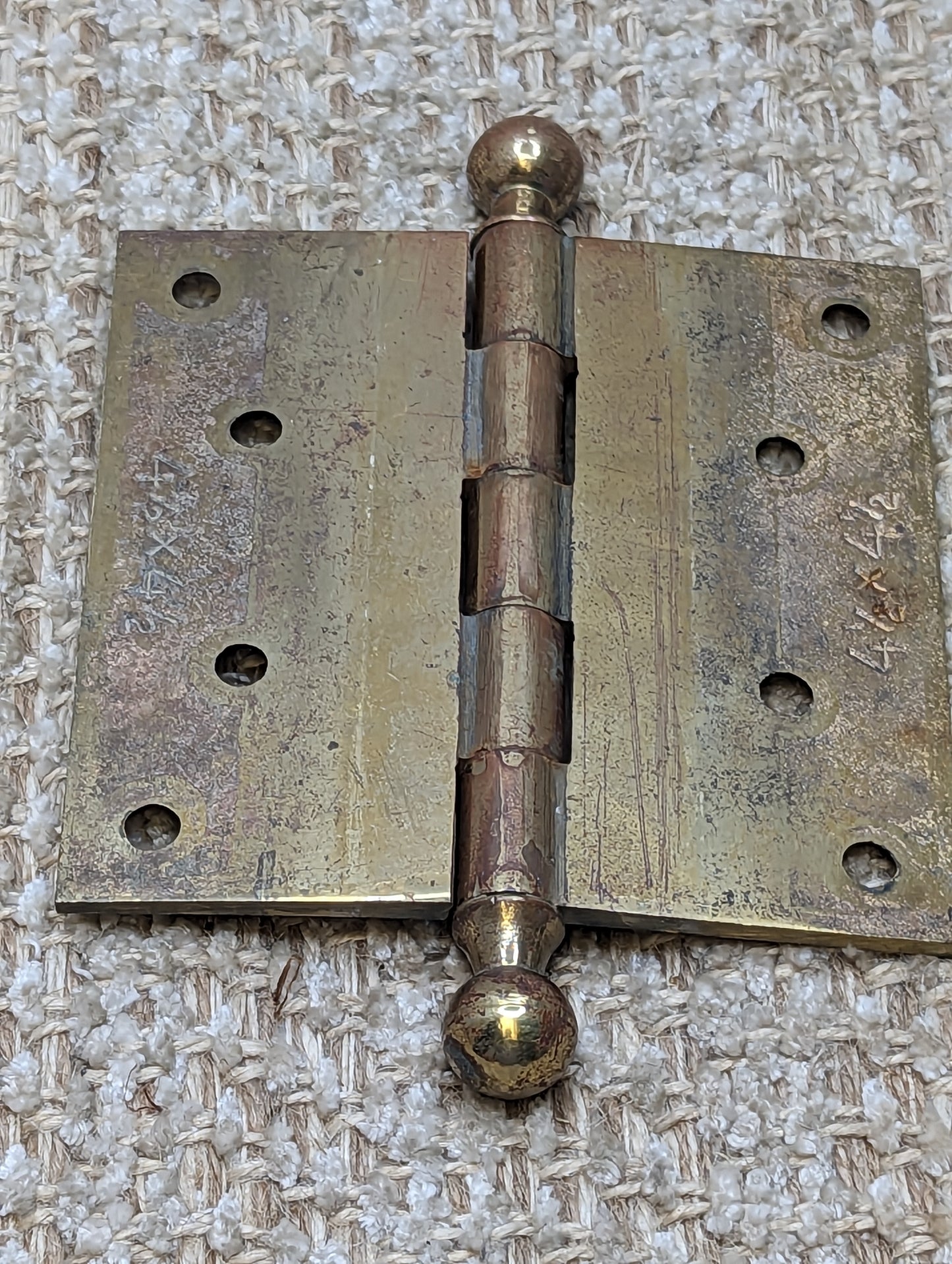 4 1/2" x 4 1/2" Antique  Brass Ball Tip Hinge