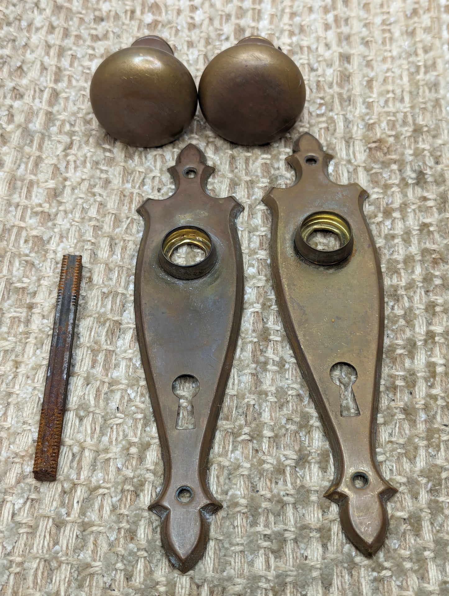 Antique Stamped Brass Door Knobs and Door Plates Set With Latch