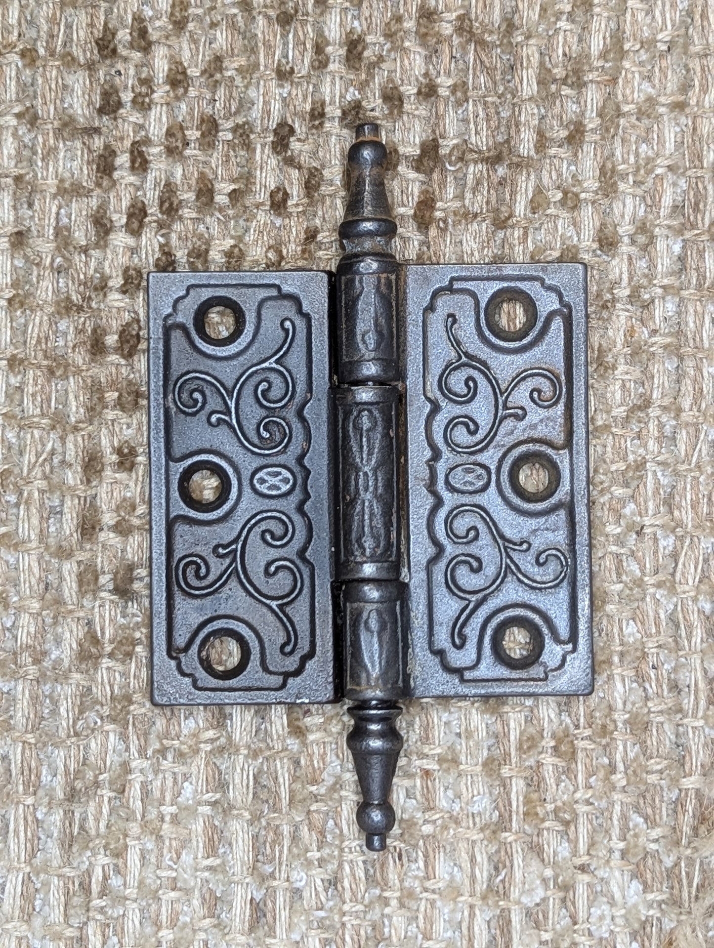 3 1/2" x 3 1/2" Antique Decorative Cast Iron Steeple Tip Hinge