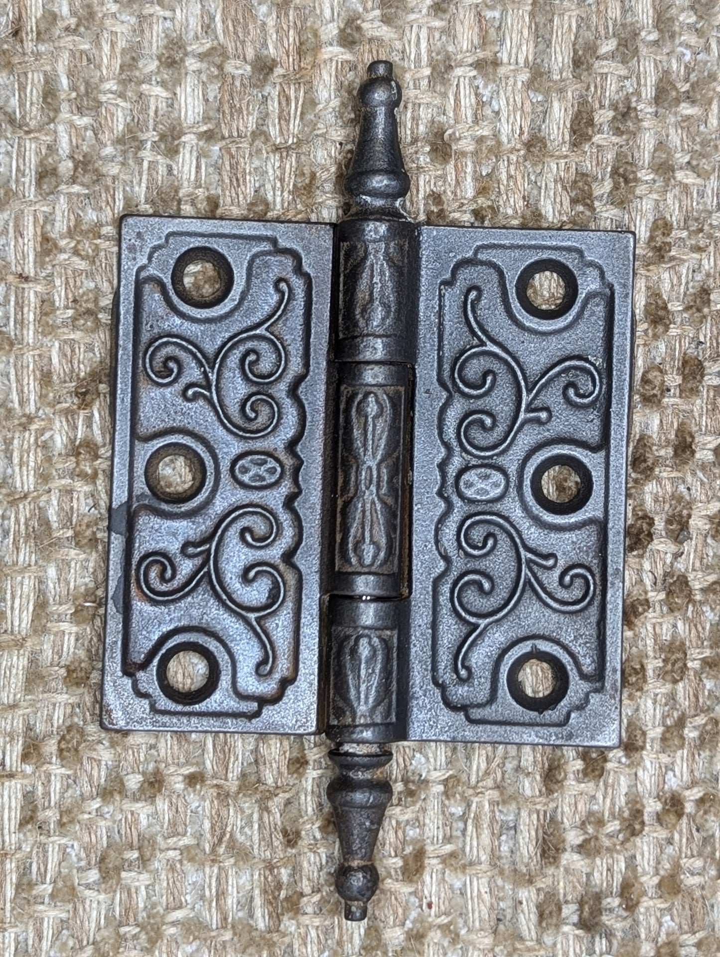 3 1/2" x 3 1/2" Antique Decorative Cast Iron Steeple Tip Hinge