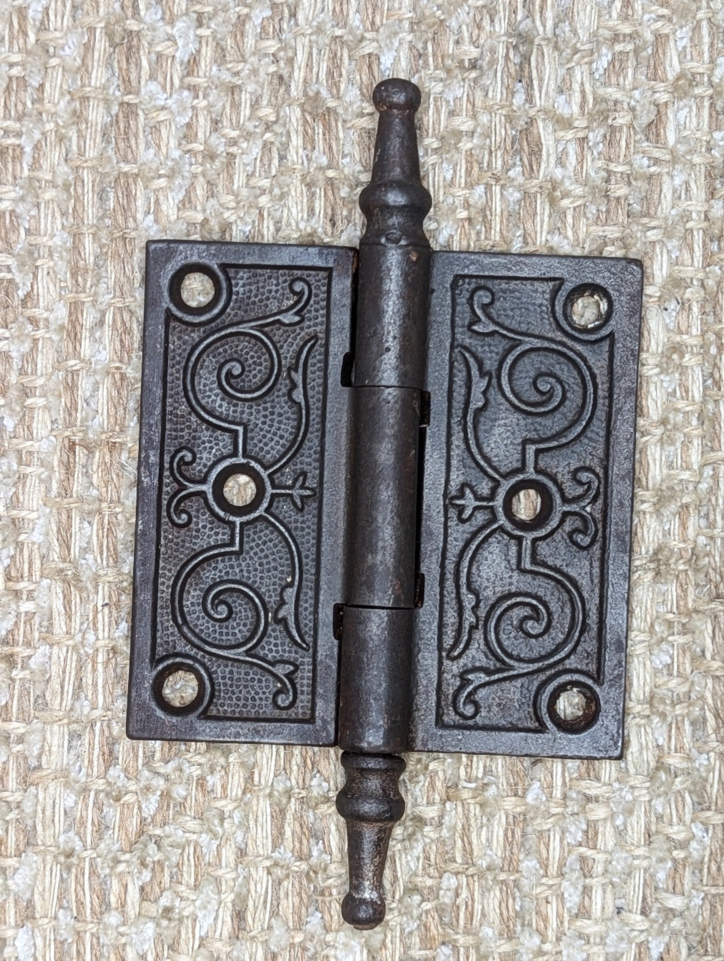 3 1/2" x 3 1/2" Antique Decorative Cast Iron Steeple Tip Hinge