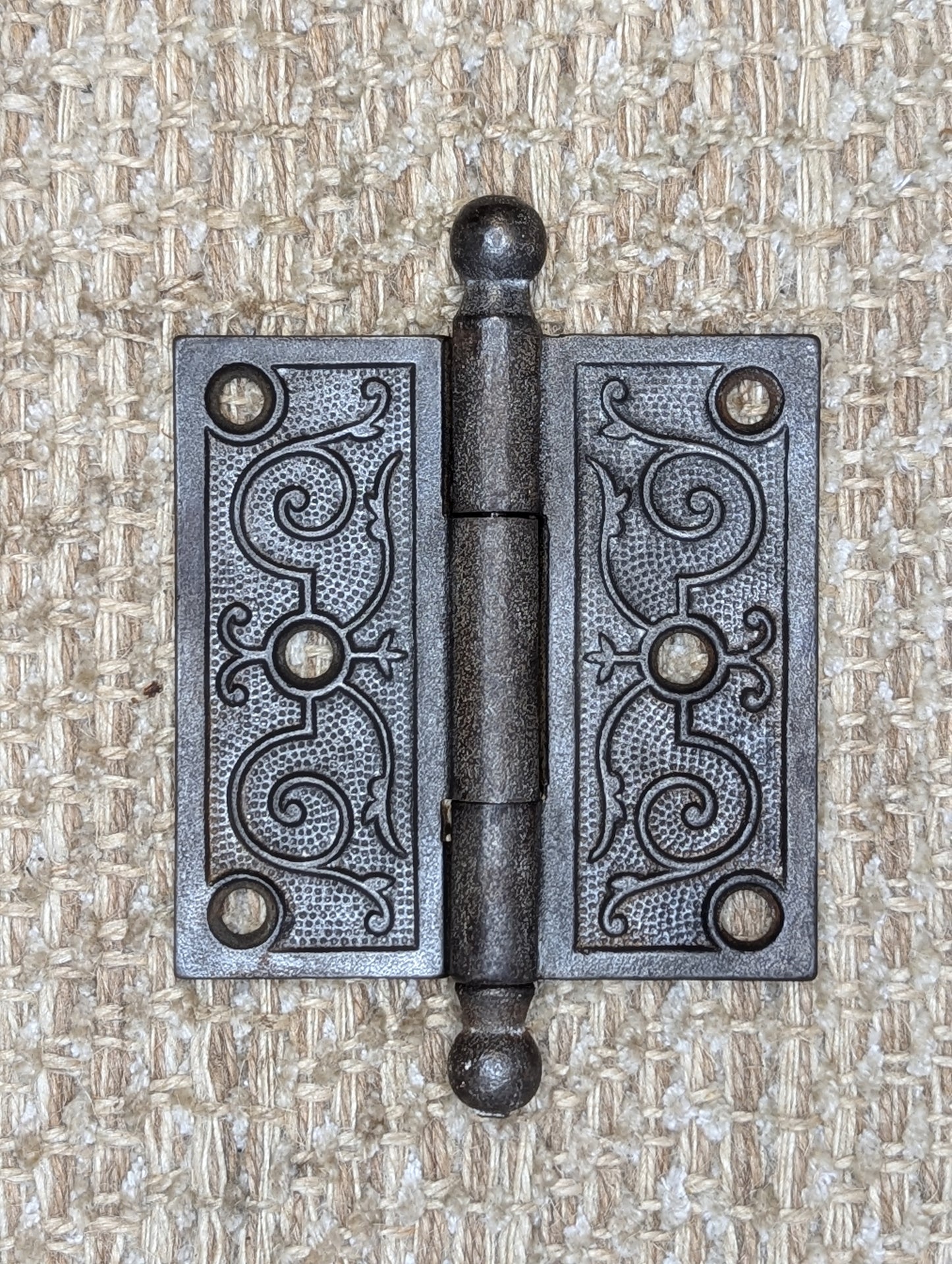 3 1/2" x 3 1/2" Antique Decorative Cast Iron Ball Tip Hinge