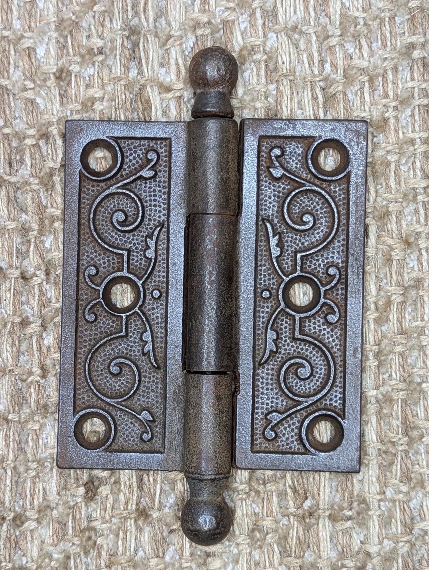 3" x 3 1/2" Antique Decorative Cast Iron Ball Tip Hinge