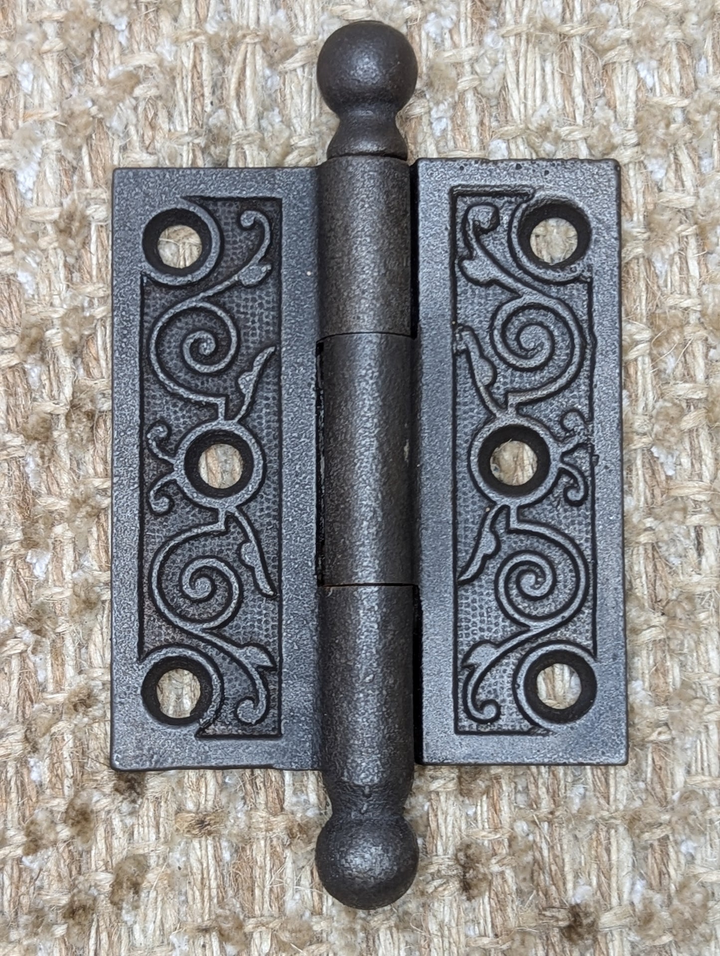 2 1/2" x 3" Antique Decorative Cast Iron Ball Tip Hinge