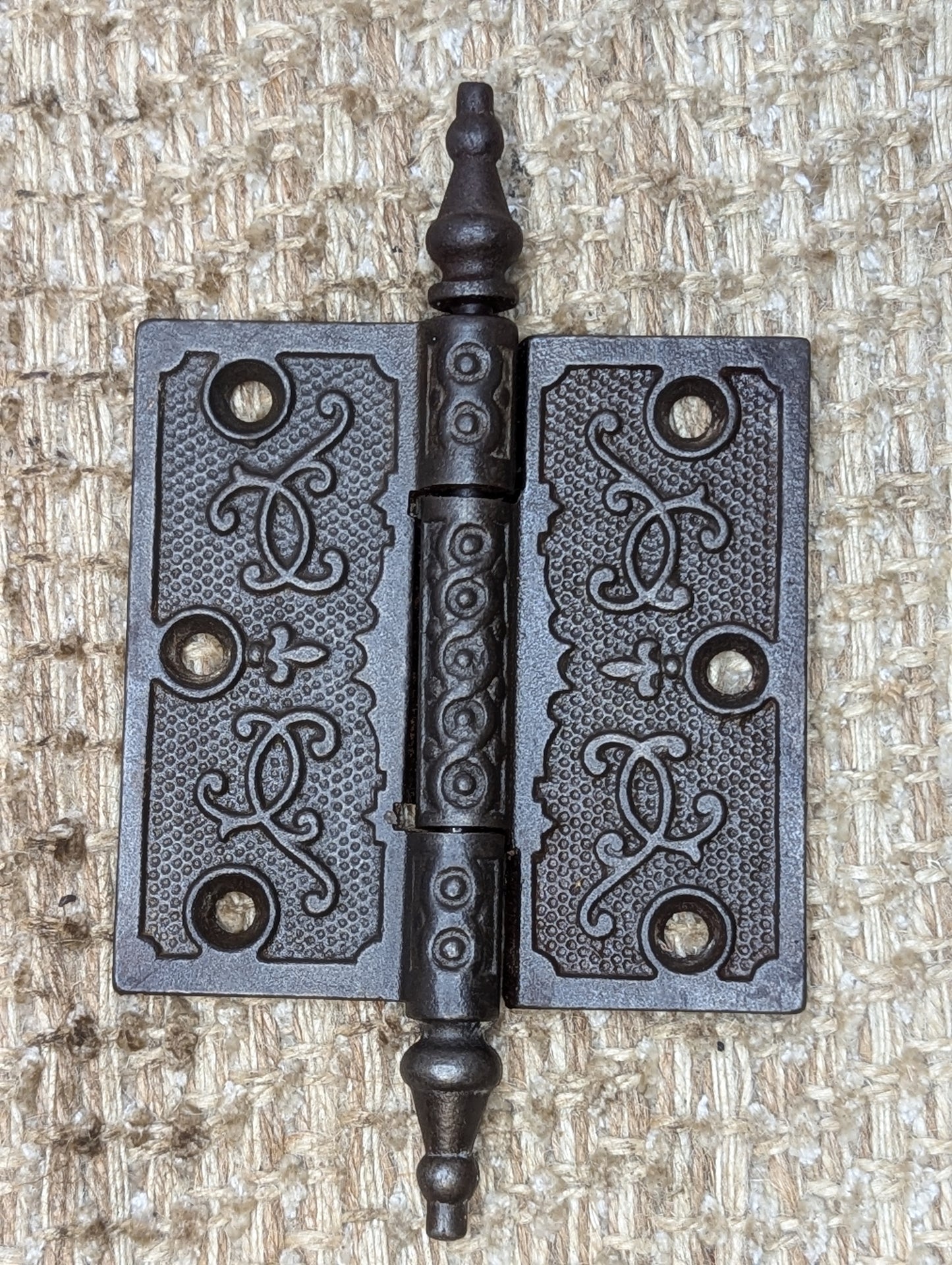 3 1/2" x 3 1/2" Antique Decorative Cast Iron Steeple Tip Hinge