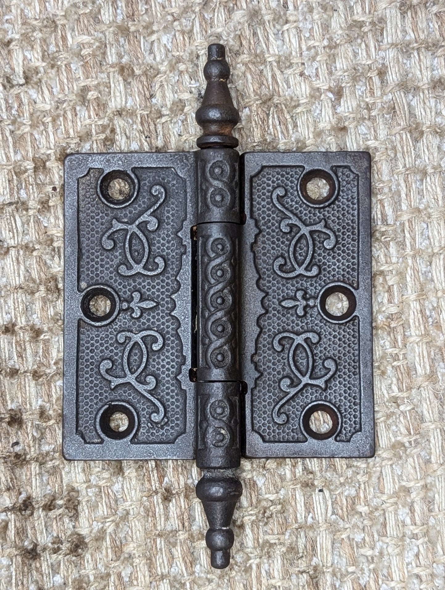 3 1/2" x 3 1/2" Antique Decorative Cast Iron Steeple Tip Hinge