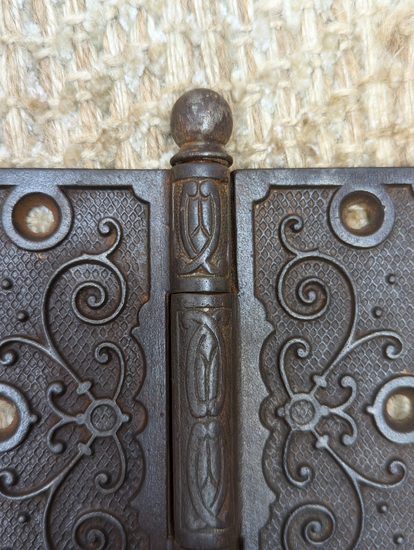 4" x 4" Antique Decorative Cast Iron Ball Tip Hinge