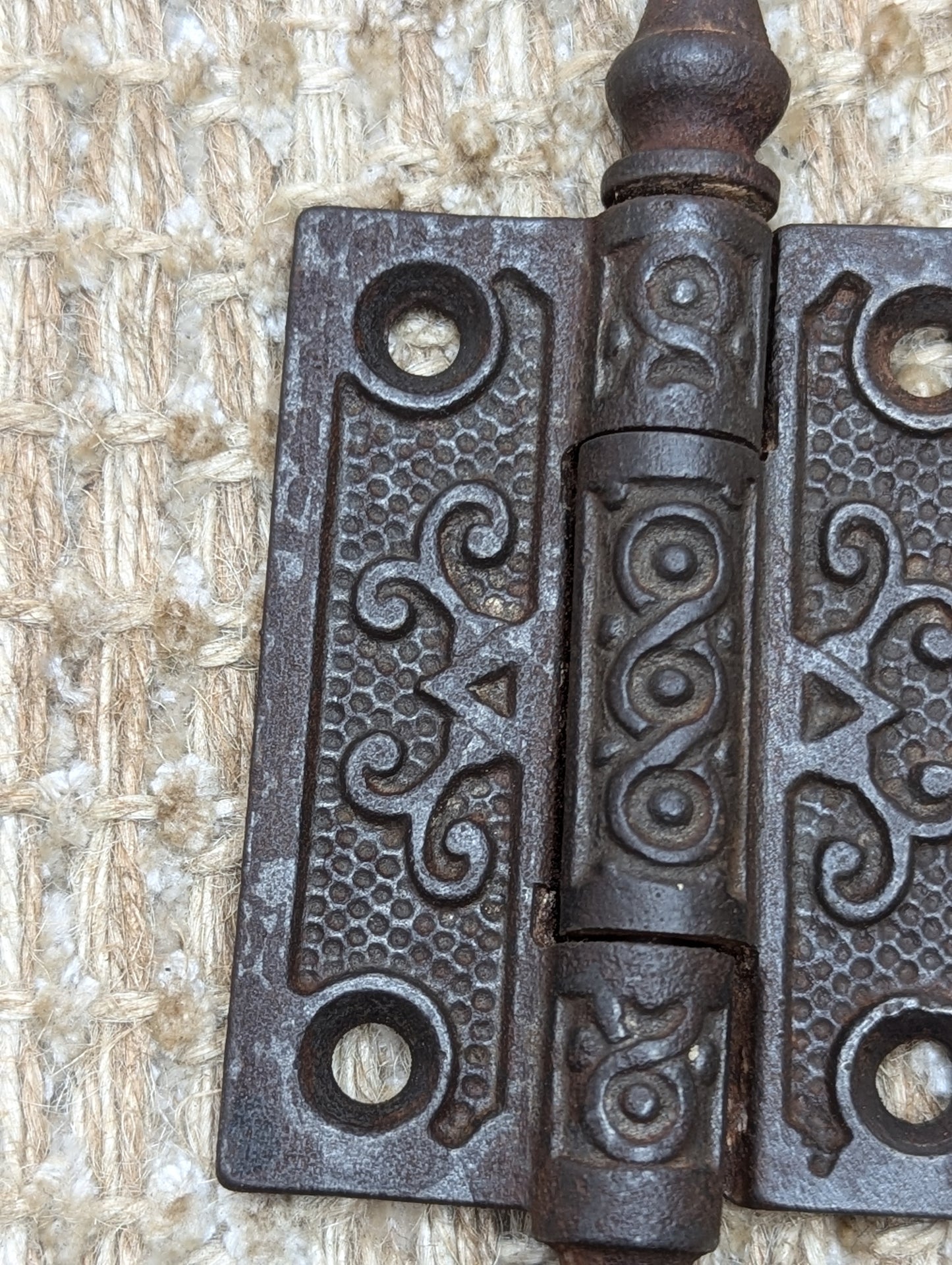 2" x 2 1/2" Antique Decorative Cast Iron Steeple Tip Hinge