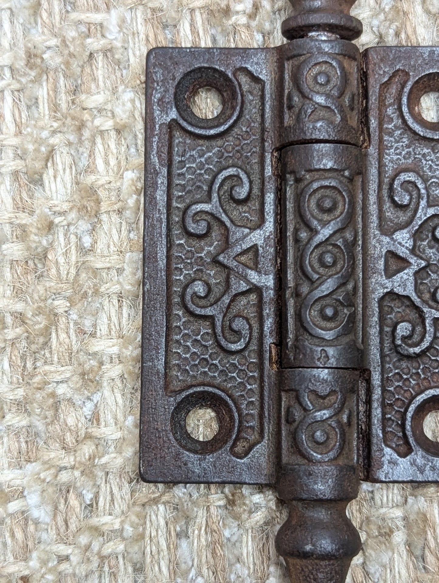 2" x 2 1/2" Antique Decorative Cast Iron Steeple Tip Hinge