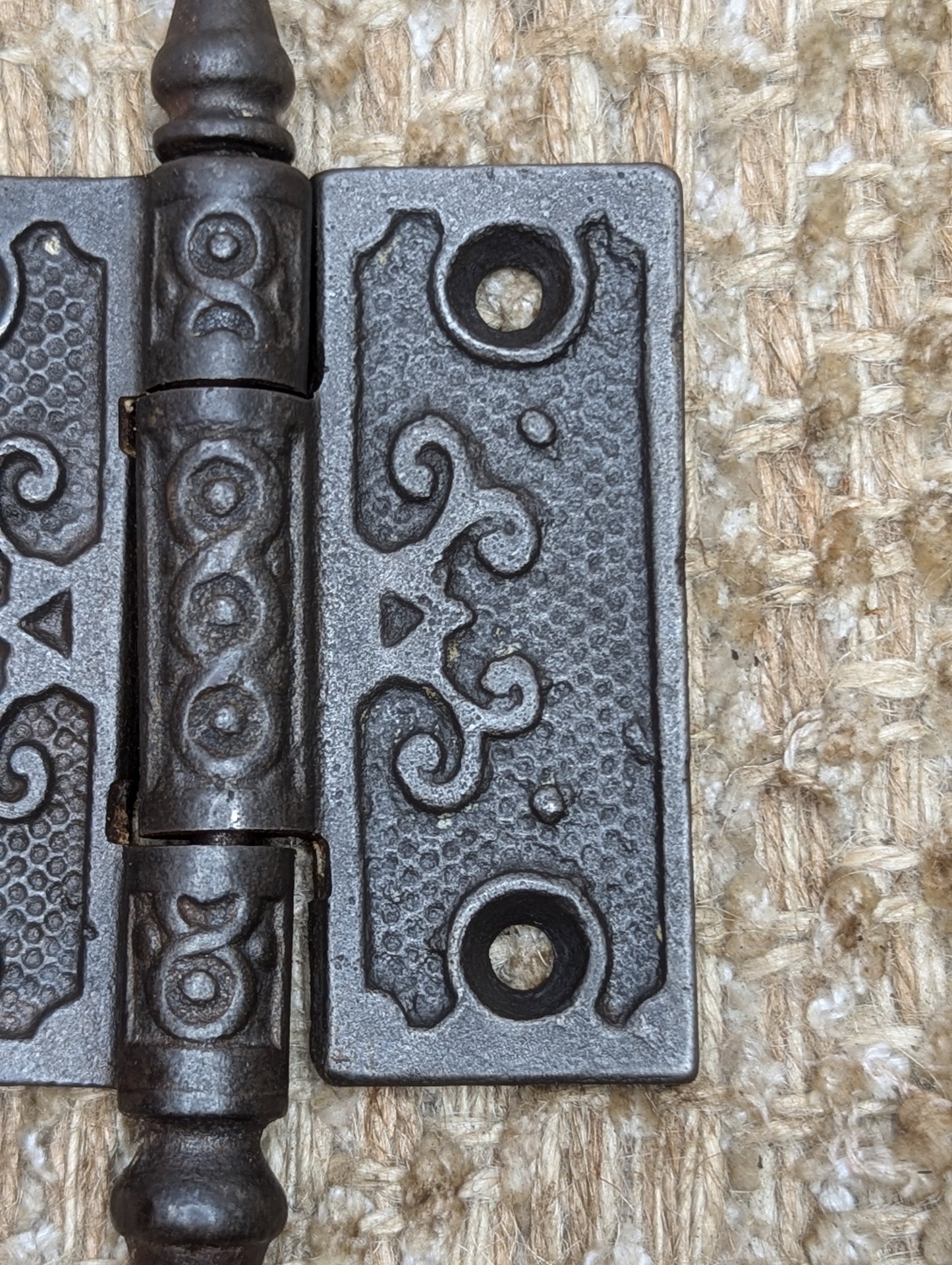 2 1/2" x 2 1/2" Antique Decorative Cast Iron Steeple Tip Hinge