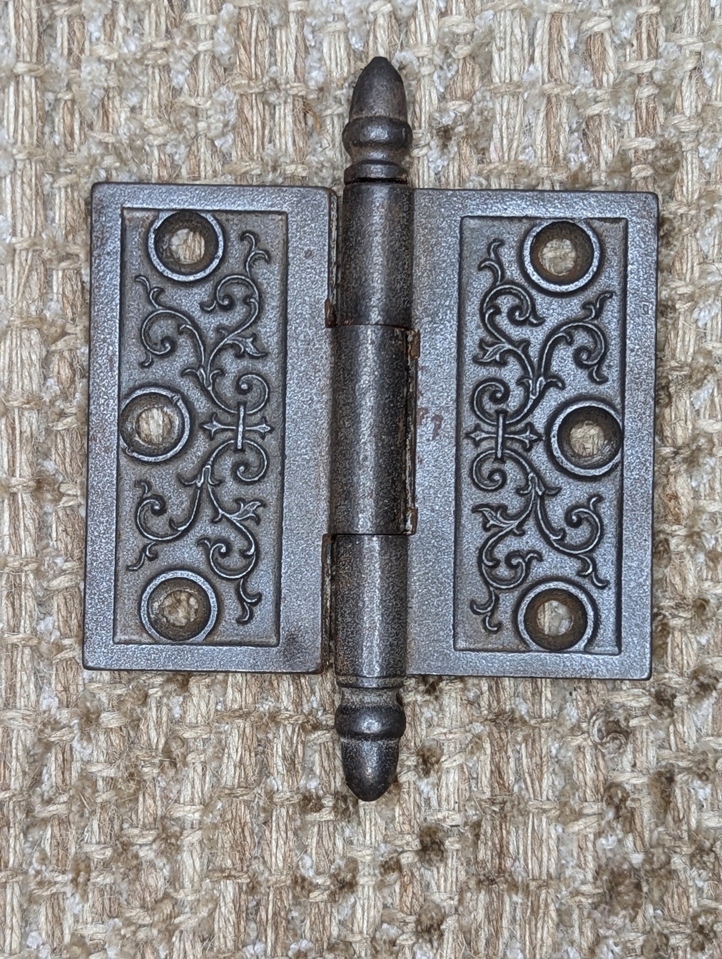 3 1/2" x 3" Antique Decorative Cast Iron Steeple Tip Hinge
