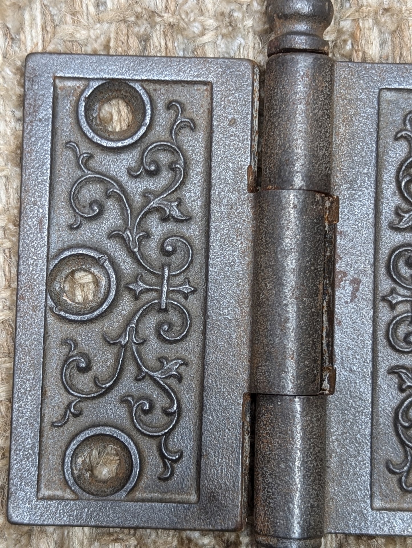 3 1/2" x 3" Antique Decorative Cast Iron Steeple Tip Hinge