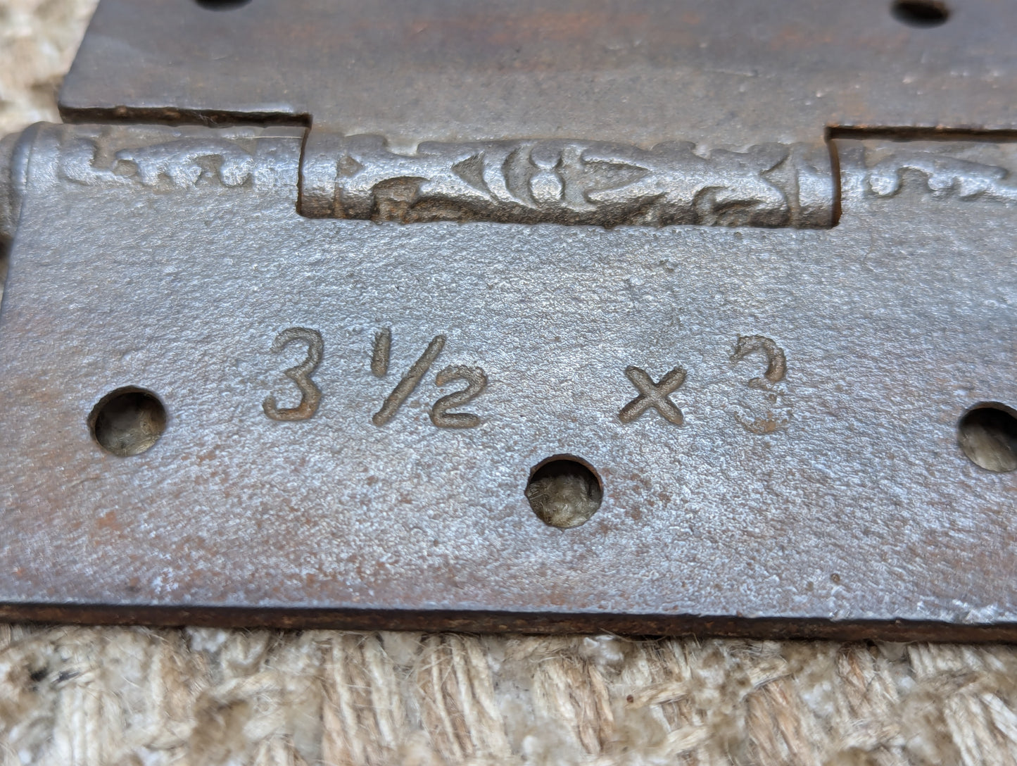 3" x 3 1/2" Antique Decorative Cast Iron Steeple Tip Hinge