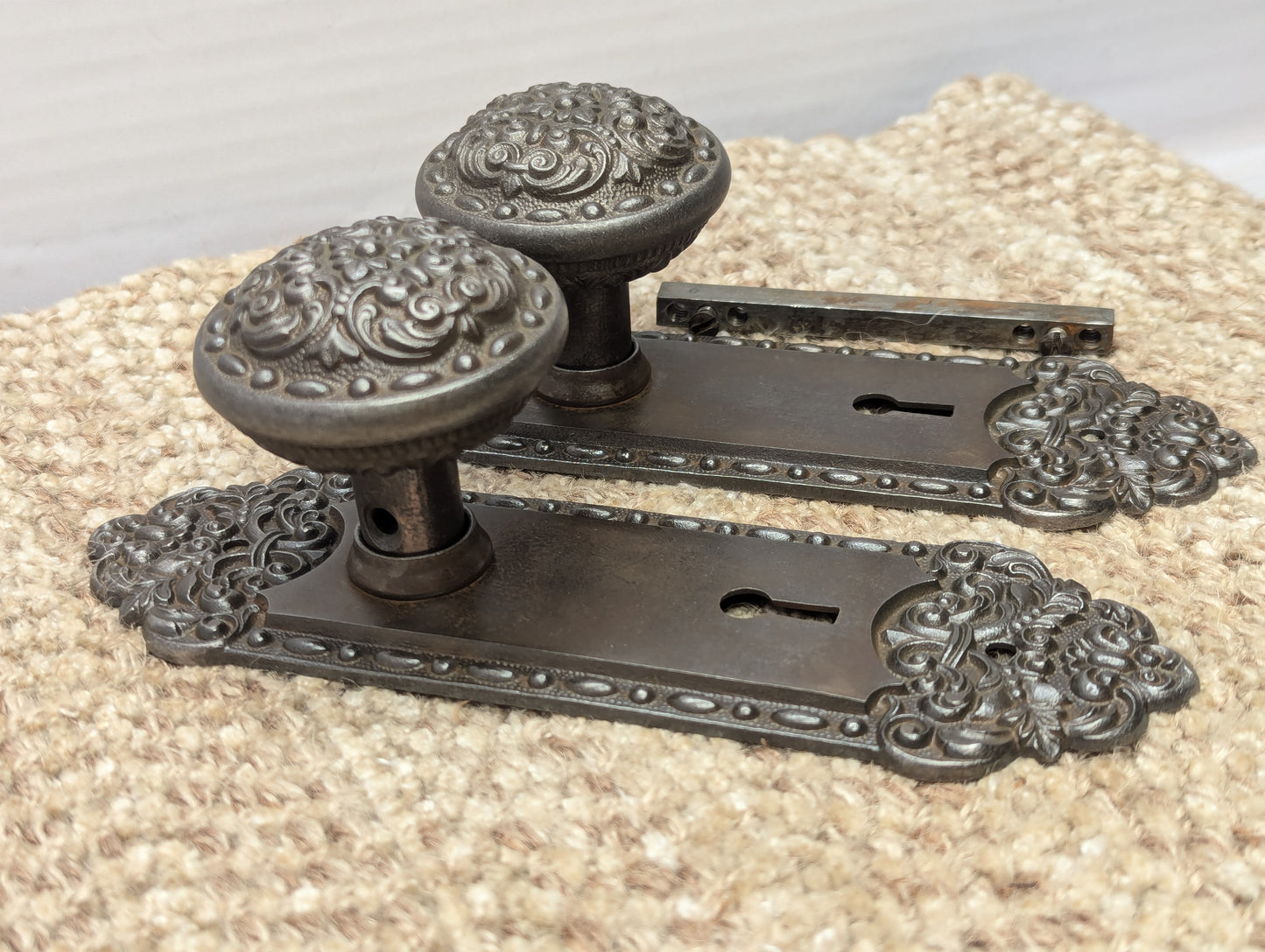 Antique Lockwood "Harwich" Cast Iron Door Knobs & Plates Set Circa 1897