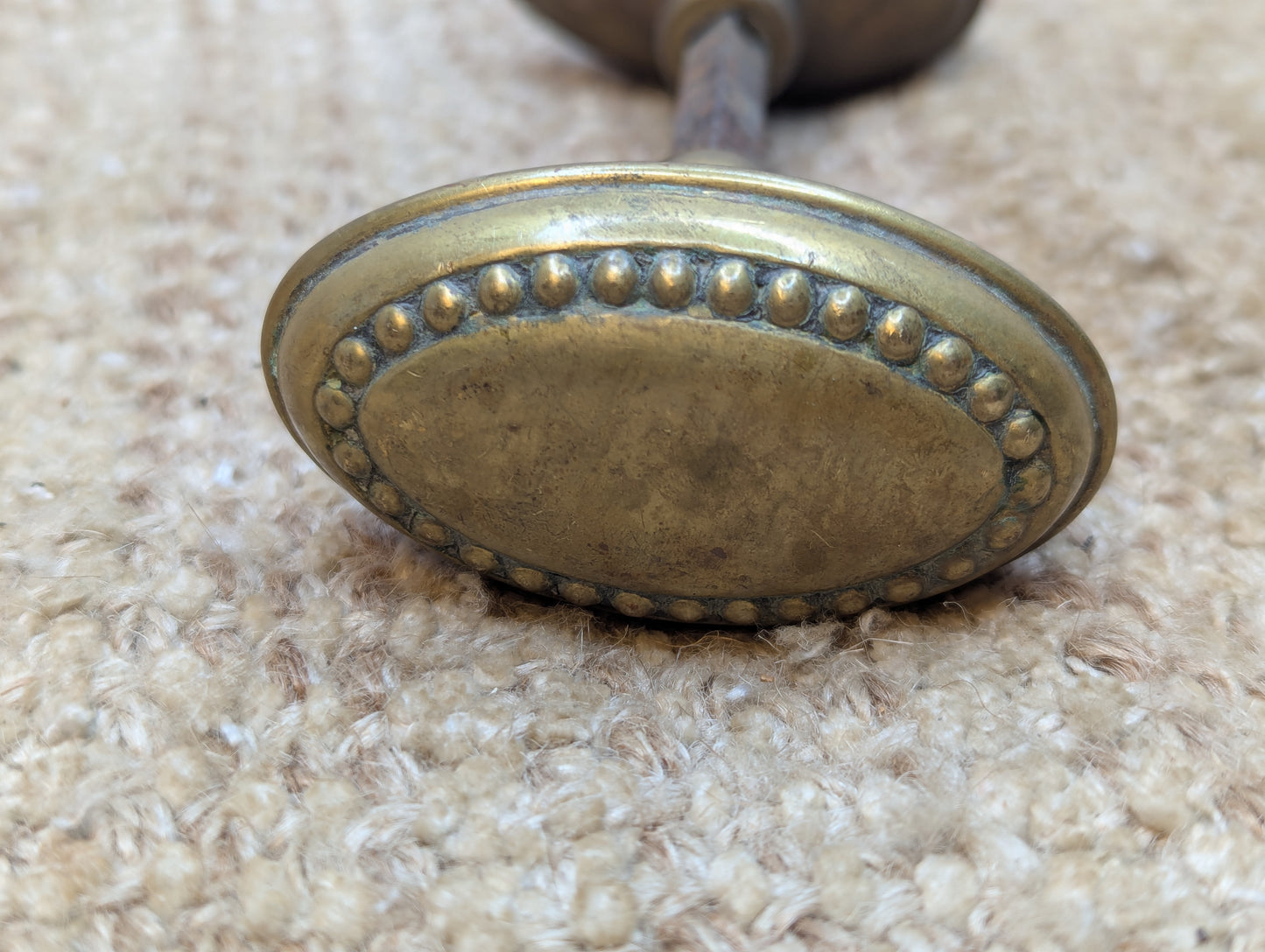 1 9/16 x 2 3/4"  Antique Oval Decorative Brass Door Knobs