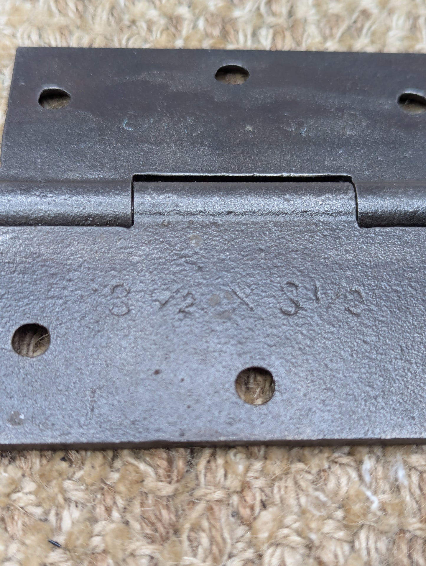 3 1/2" x 3 1/2" Antique Ornate Cast Iron Acorn Tip Hinge