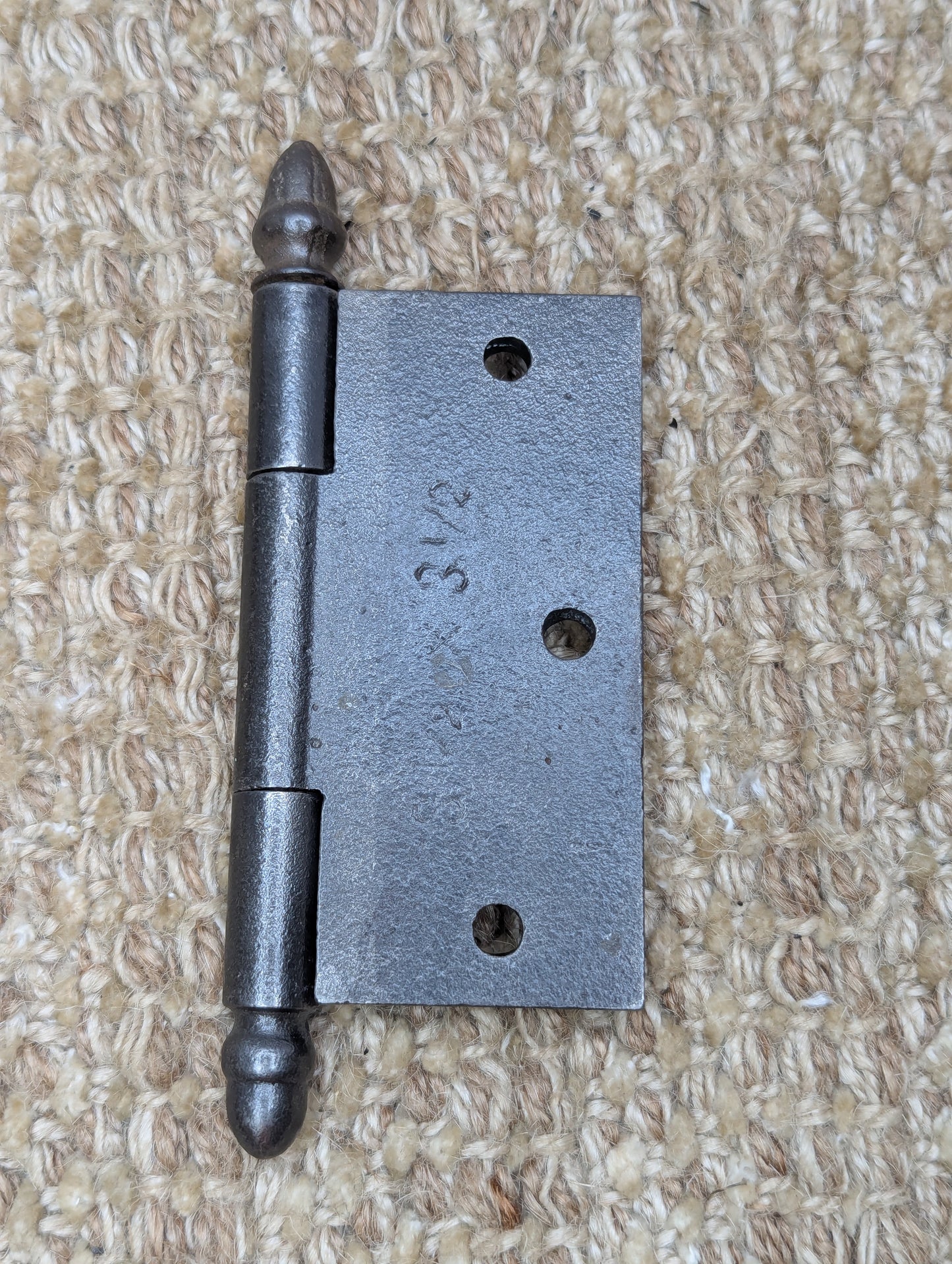 3 1/2" x 3 1/2" Antique Ornate Cast Iron Acorn Tip Hinge