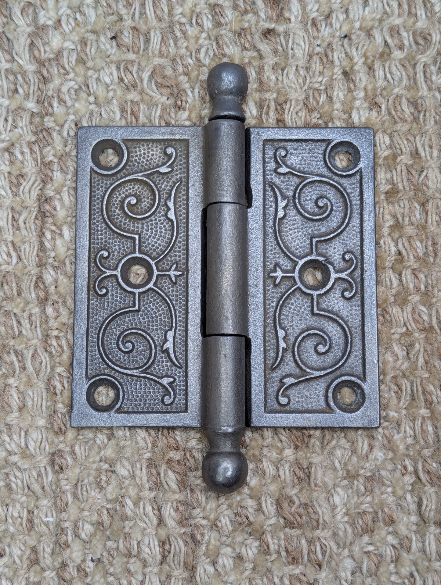 3 1/2" x 3 1/2" Antique Decorative Cast Iron Ball Tip Hinge
