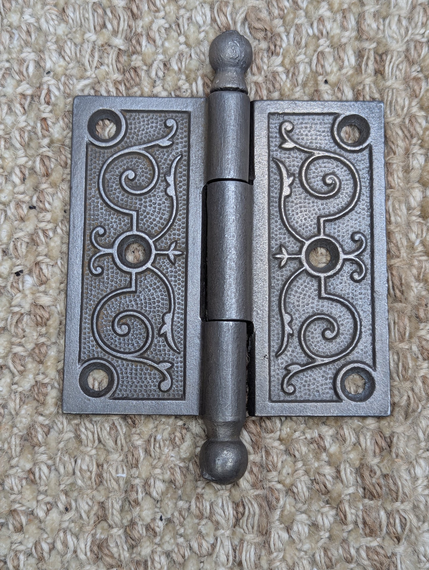 3 1/2" x 3 1/2" Antique Decorative Cast Iron Ball Tip Hinge