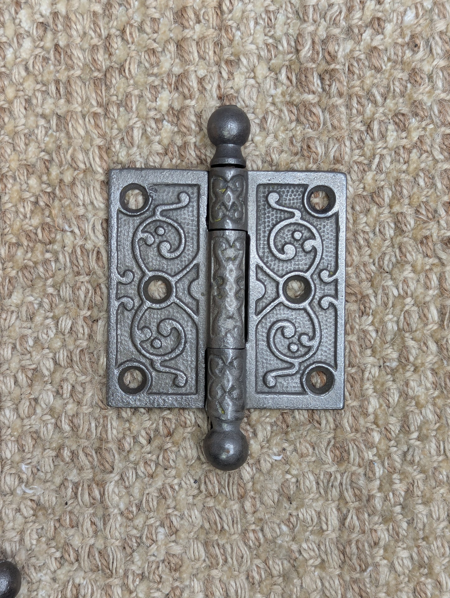 3" x 3" Antique Ornate Cast Iron Ball Tip Hinge
