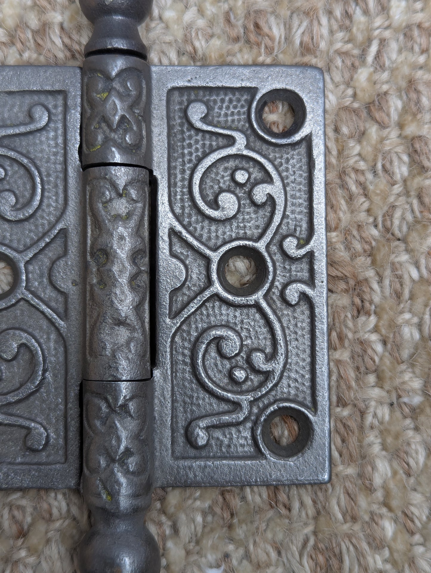 3" x 3" Antique Ornate Cast Iron Ball Tip Hinge